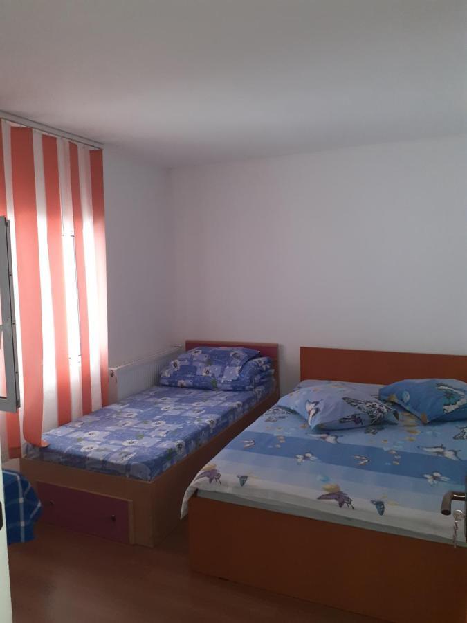 Pensiunea Denisa Căpăţîneni-Ungureni Bagian luar foto