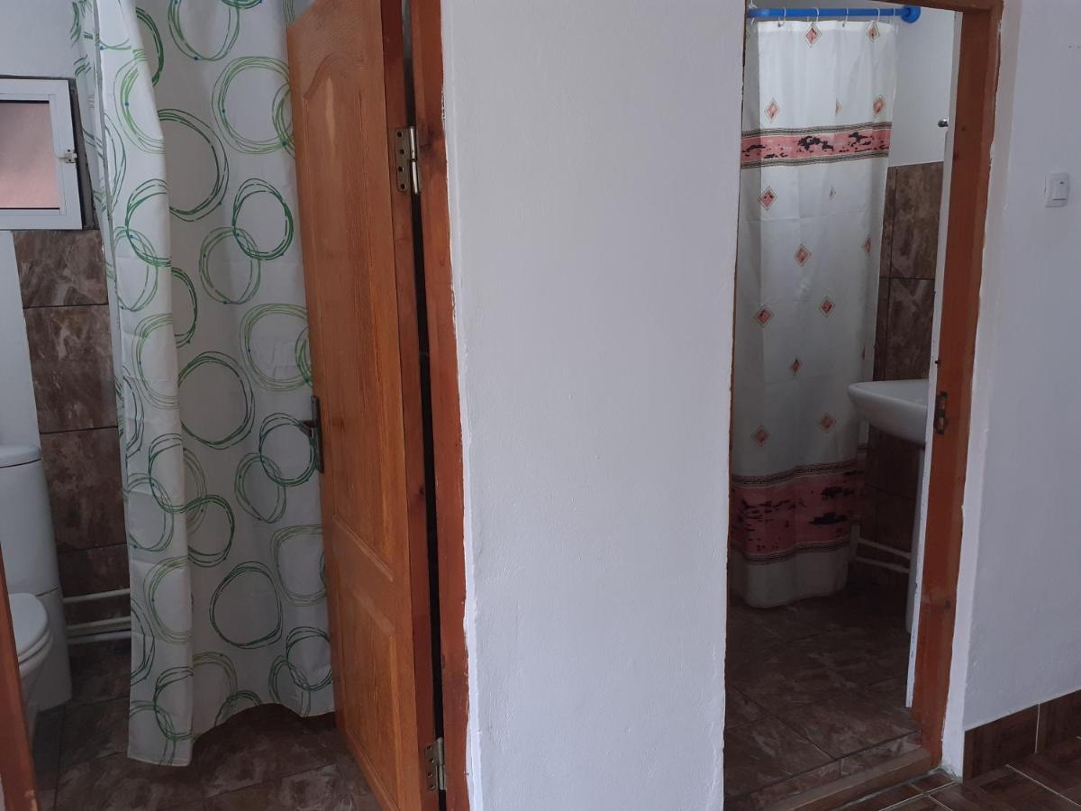 Pensiunea Denisa Căpăţîneni-Ungureni Bagian luar foto